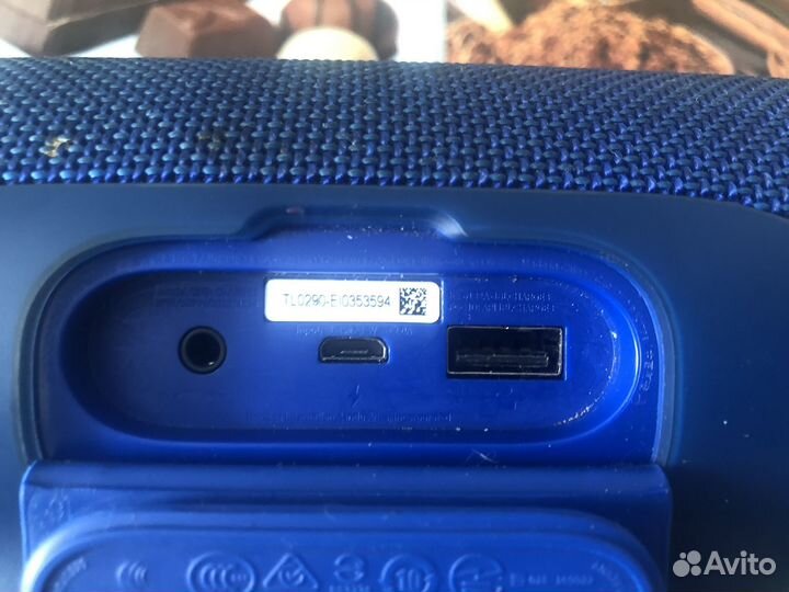 Колонка jbl charge 3