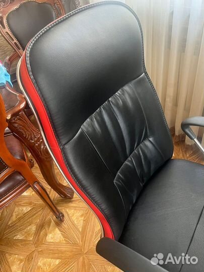 Компьютерное кресло