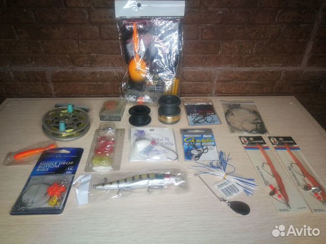 Рыболовные снасти разные. Одним лотом