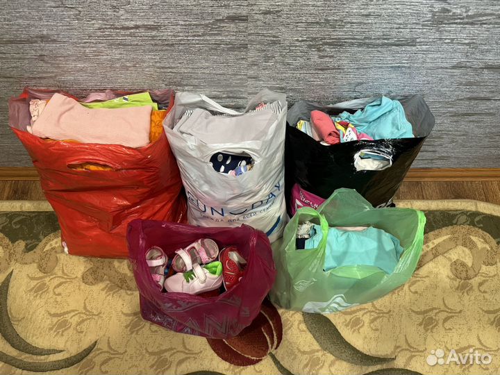 Вещи и обувь на девочку