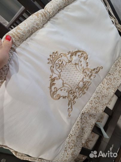 Бортики в детскую кроватку с одеялом