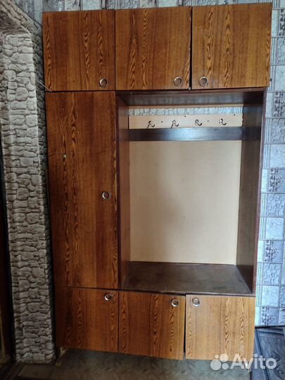 Шкаф