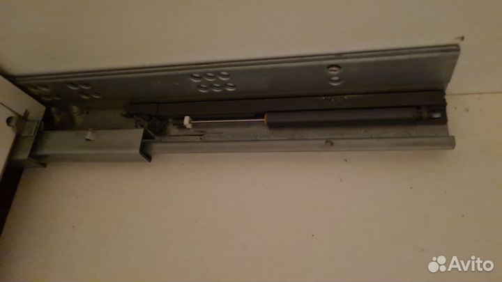 Тумба под квадратную раковину навесная