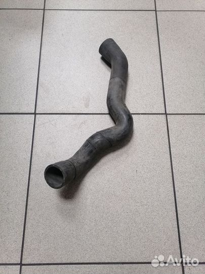 Патрубок системы охлаждения Mercedes W210 E