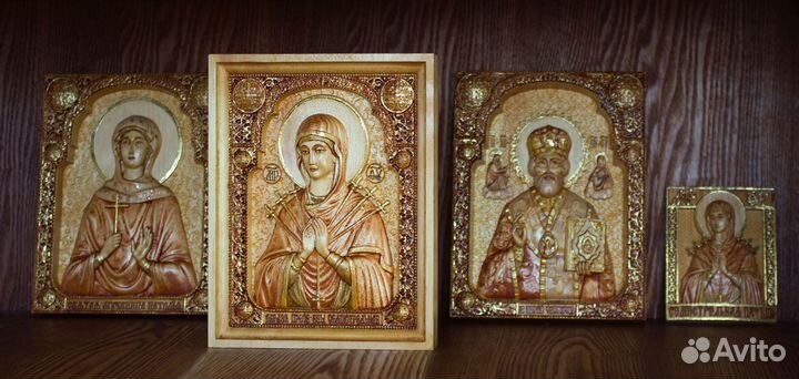 Резная деревянная Икона Николая Чудотворца