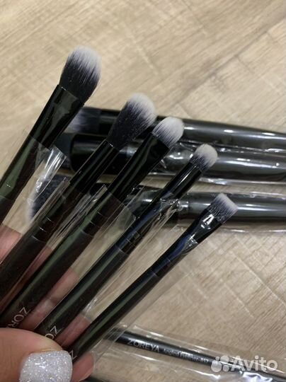 Кисти для макияжа zoreya