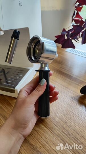 Кофеварка DeLonghi ECP33.21.W