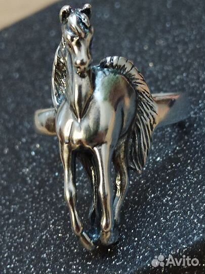 Серебряное Кольцо Лошадь Крупное и Красивое