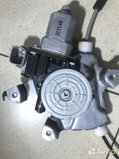 Стеклоподъемник электрический передний правый