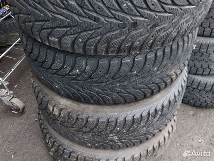 Yokohama Ice Guard IG35 215/55 R18 95T