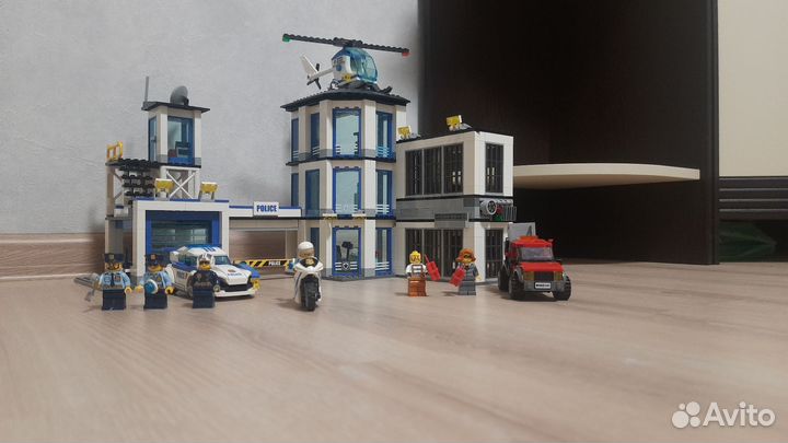 Lego city полицейский участок 60141