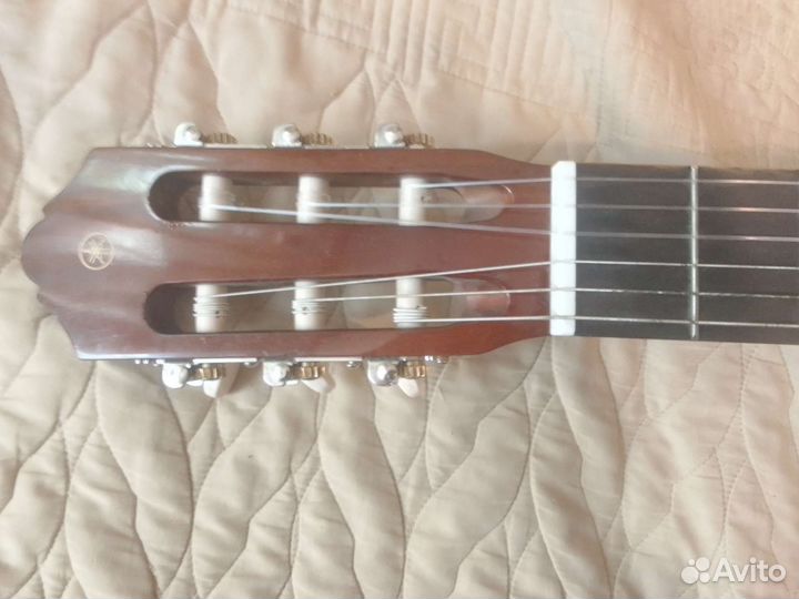 Классическая гитара yamaha c40