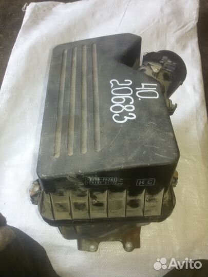 Корпус воздушного фильтра Toyota Camry 40