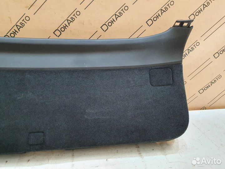 Обшивка крышки багажника Lexus Rx 4