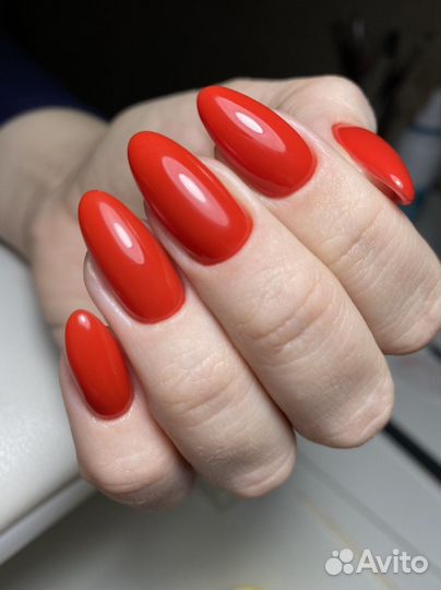 Мастер маникюра и педикюра