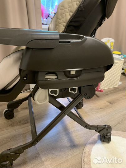 Японский стульчик люлька Combi Nemulila Auto Swing