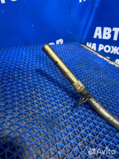 Направляющая масляного щупа Renault Logan 1 седан