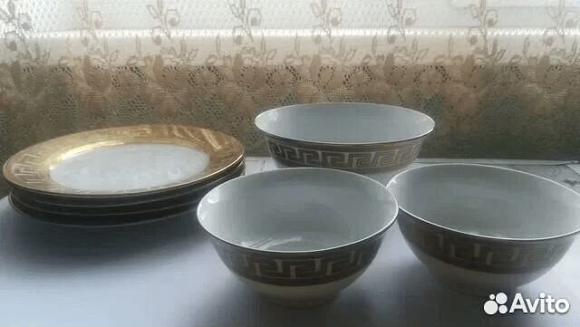 Кастрюли, тарелки