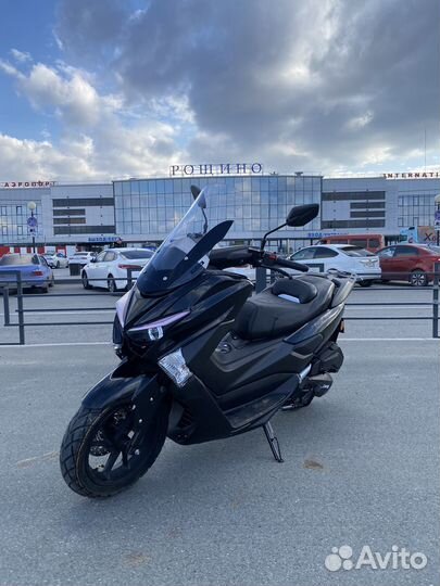 Скутер N-Max 50/150