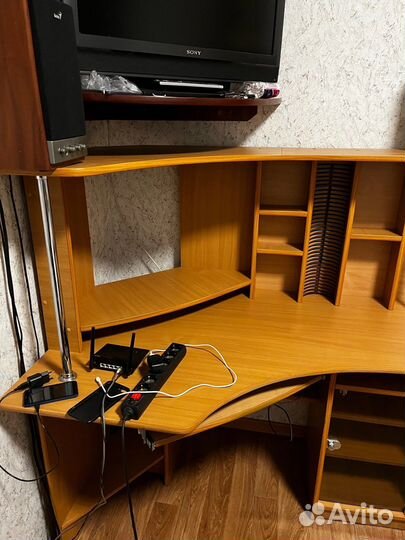 Компьютерный стол