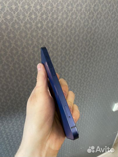 iPhone 12, 64 ГБ
