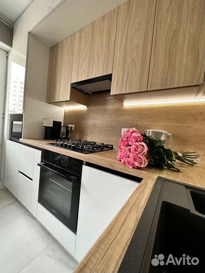 Кухня на заказ под потолок в Челябинске