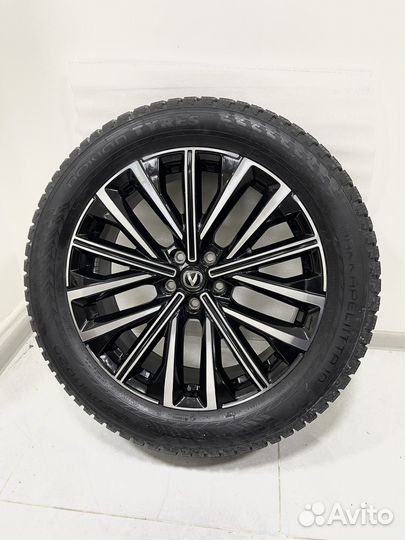 Changan Uni-K, Nokian Hakkapeliitta 10 255/50 R20