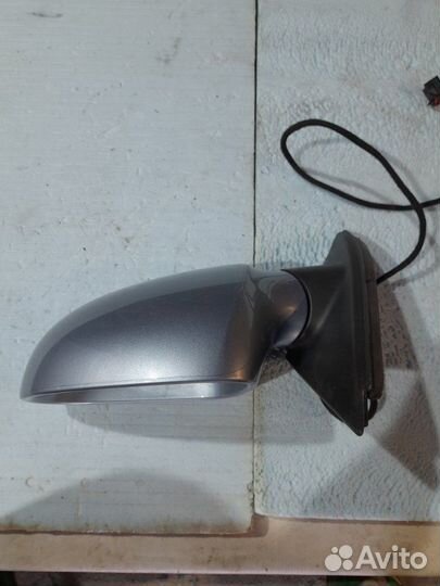 Зеркало левое Volkswagen Passat B6 BZB 2009
