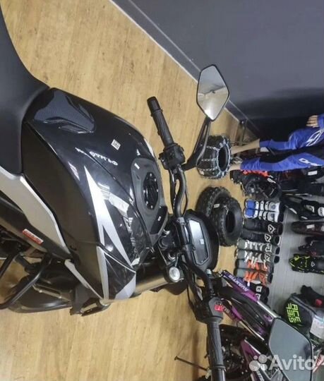 Мотоцикл bajaj Dominar 250