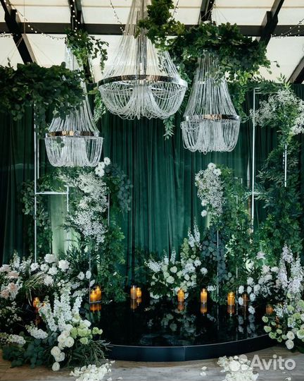 Ведущий на мероприятие