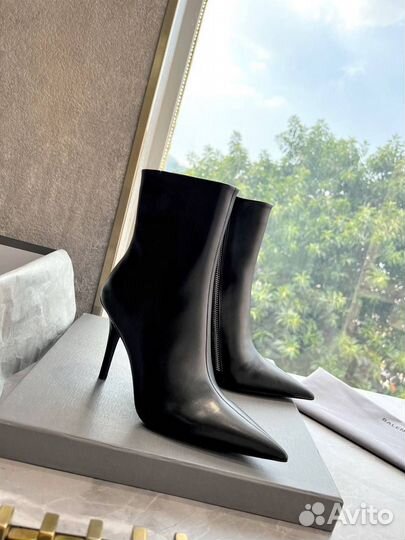 Ботильоны женские Balenciaga