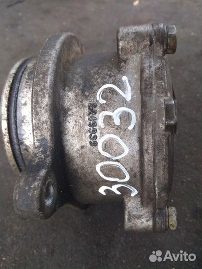 Насос вакуумный 2249939 3.0 Турбо дизель BMW