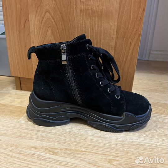 Ботинки женские