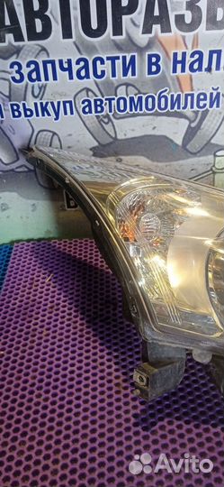 Фара правая Chevrolet Cruze