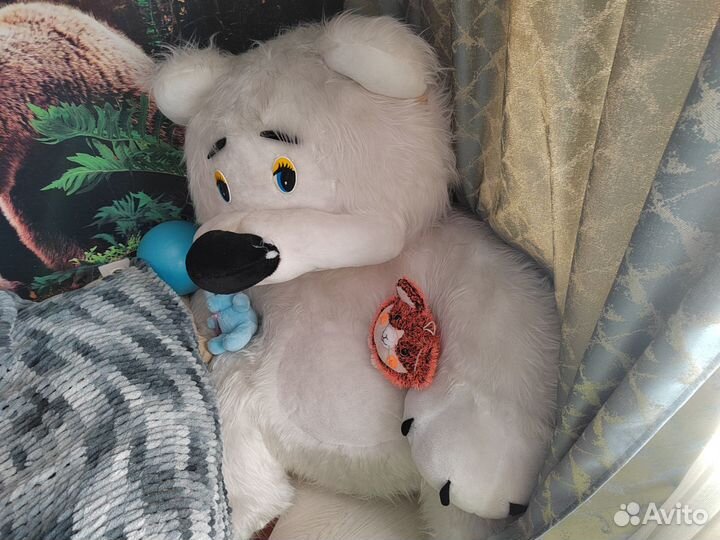 Большой плюшевый мишка