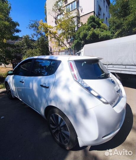Nissan Leaf 109 л.с. AT, 2015, 92 000 км