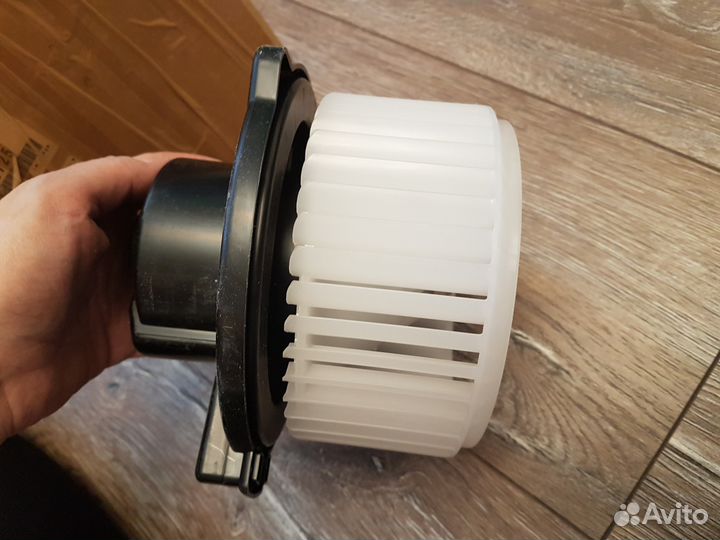 Моторчик печки для Mitsubishi Pajero 3