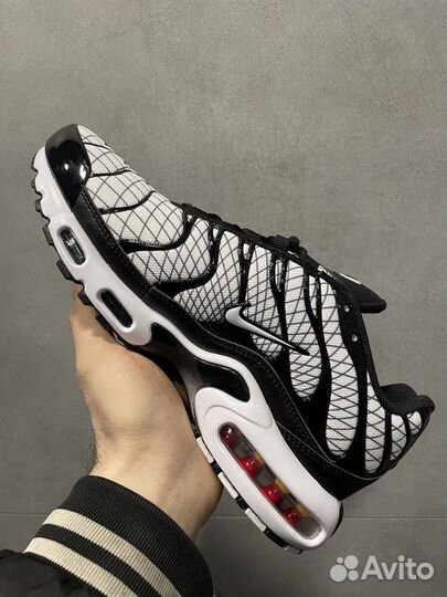 Кроссовки Nike Air Max TN Plus