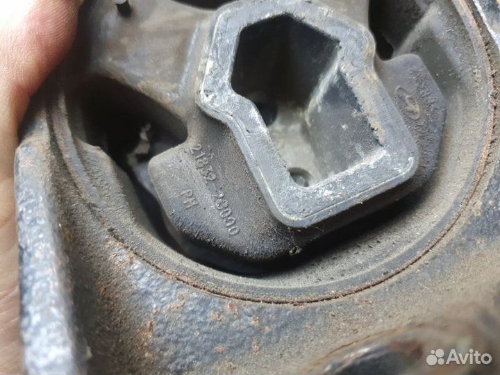 Опора двигателя левая Hyundai Santa Fe внедорожник