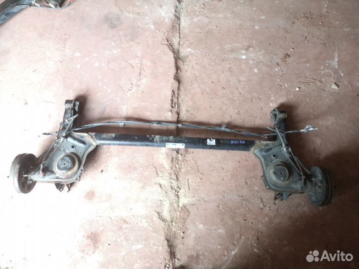 Балка подвески toyota passo kgc30 1kr-fe