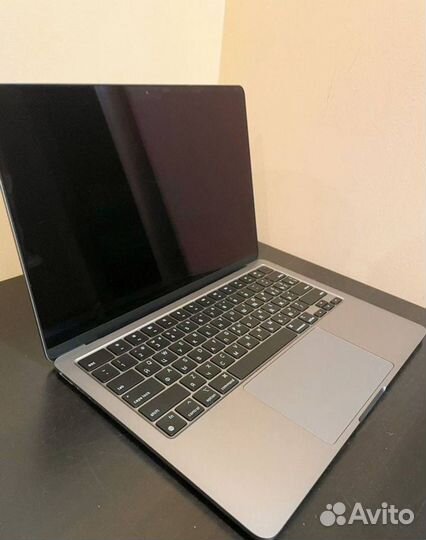 Apple macbook air 13 2022 m2 8/256