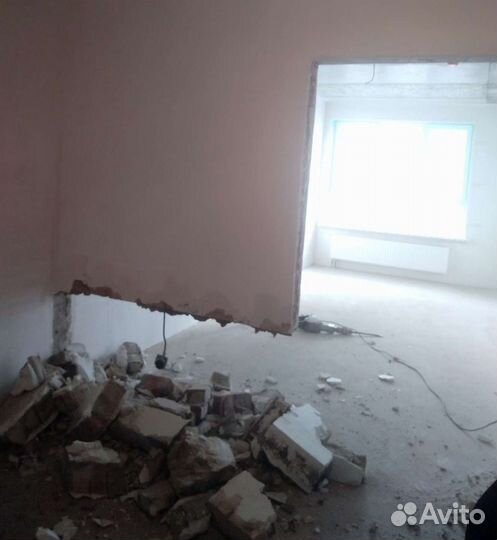 Слом стены демонтажные работы