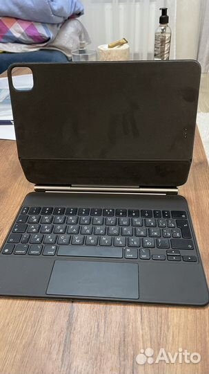 Клавиатура для iPad pro 11