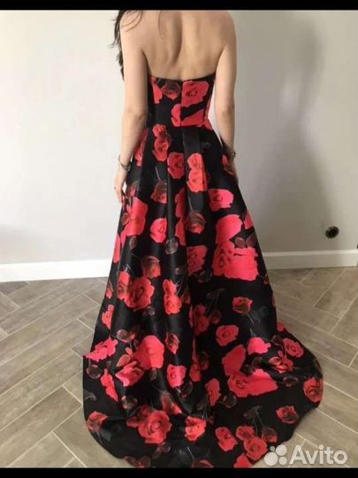 Вечернее платье