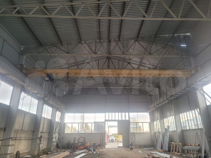 Помещение свободного назначения, 1300 м²