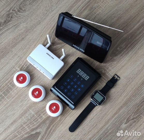 Кнопка вызова официанта с часами, табло, усилитель