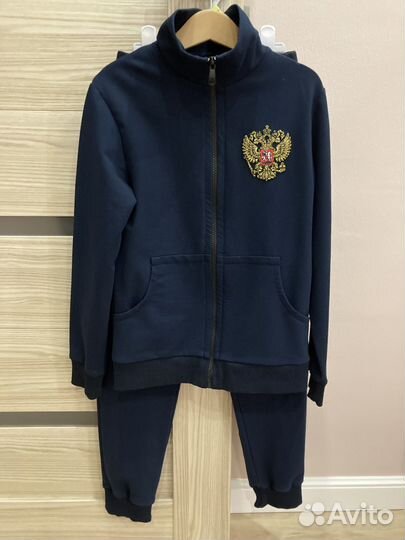Спортивный костюм школьный