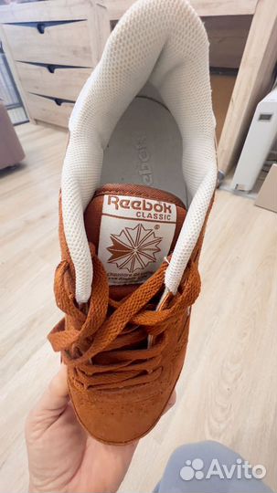 Кроссовки женские новые