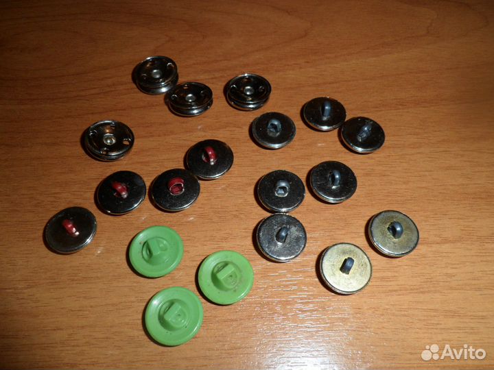 Пуговицы 15 штук