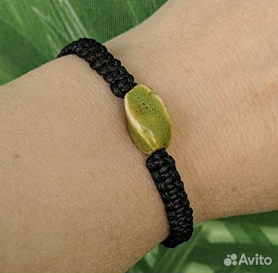 Браслет ручной работы макраме